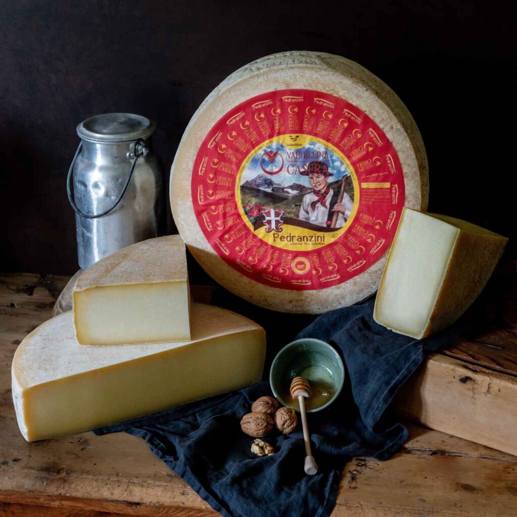 formaggio Casera DOP stagionato valtellinese in vendita online - I Tipici di Valtellina